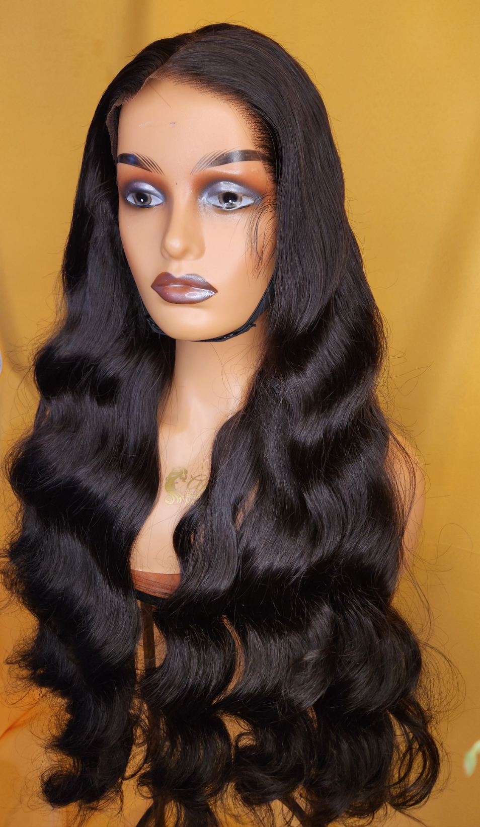 KATALINA BOUCLÉE 28" DENTELLE HD SANS COLLE