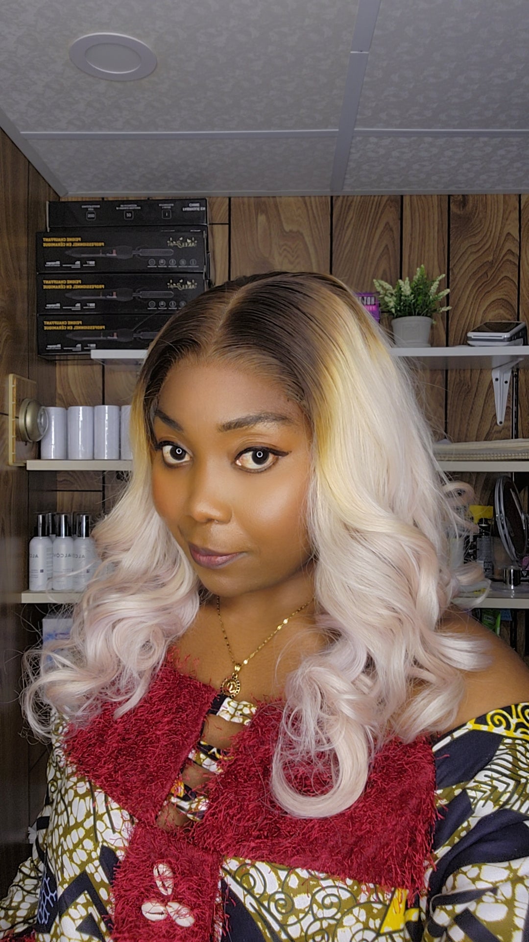 Cheveux blonds ondulés et rebondissants, fermeture 18 pouces, 5×5