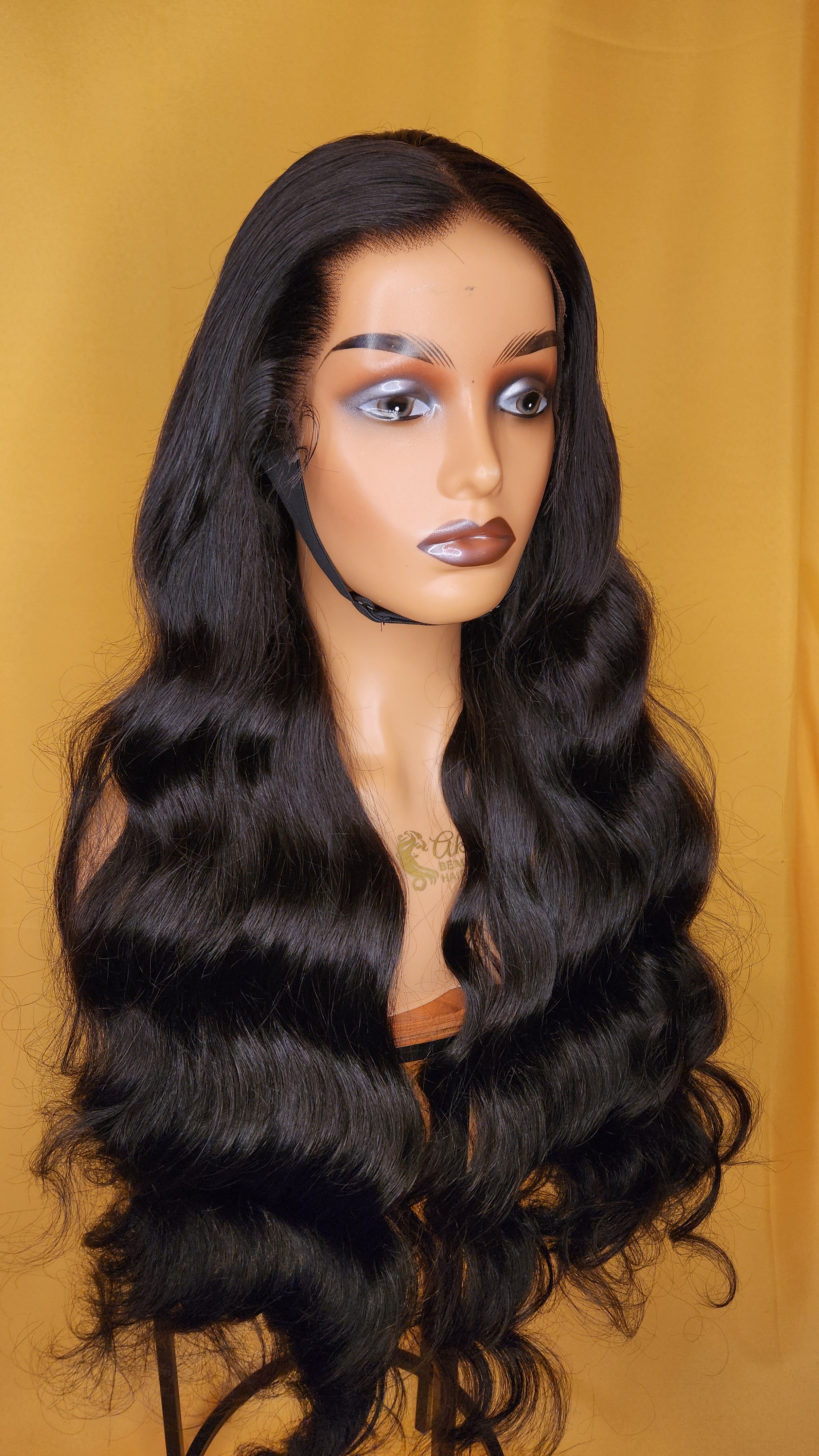 KATALINA BOUCLÉE 28" DENTELLE HD SANS COLLE