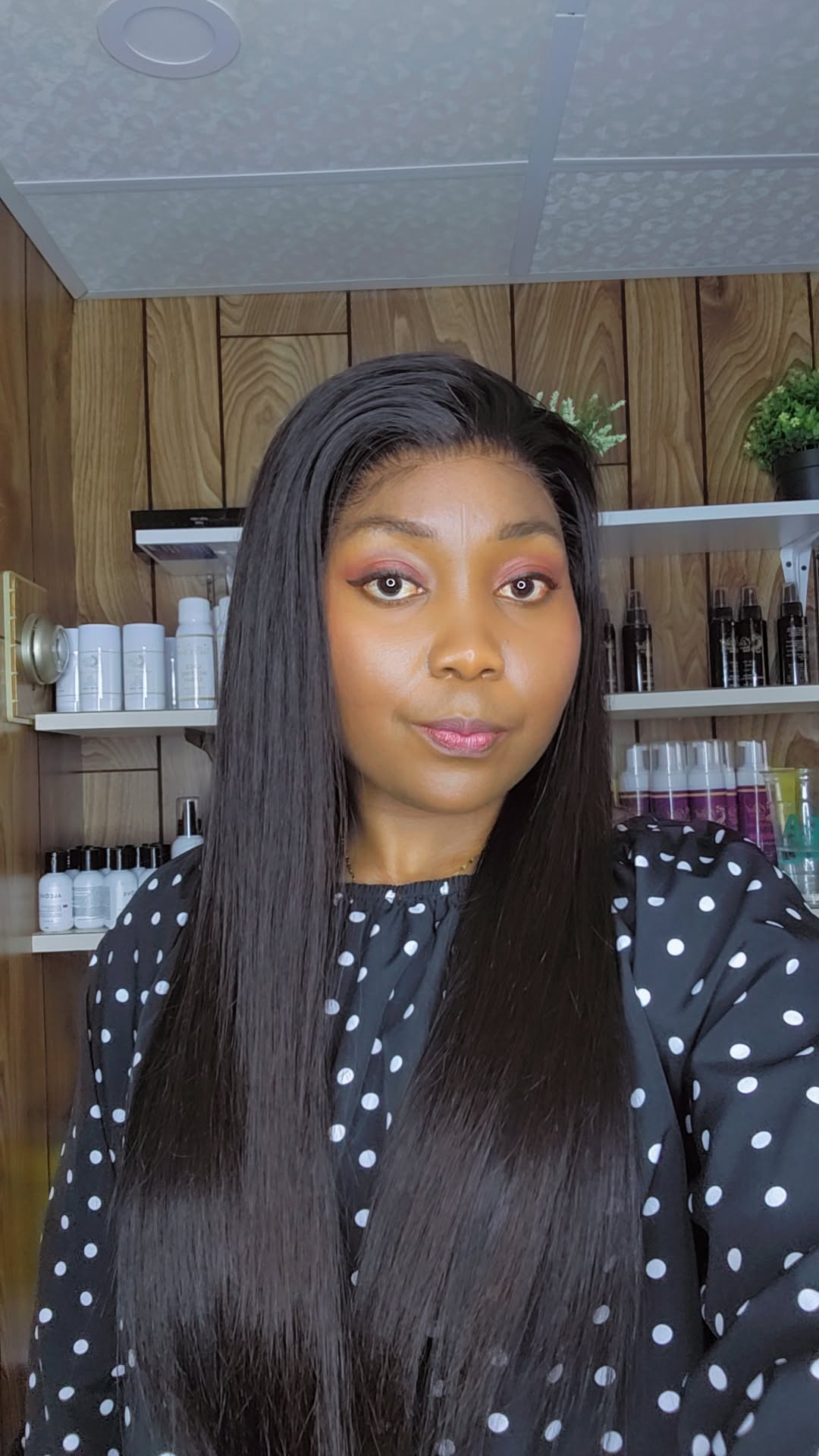 LISSE 20" DENTELLE SANS COLLE