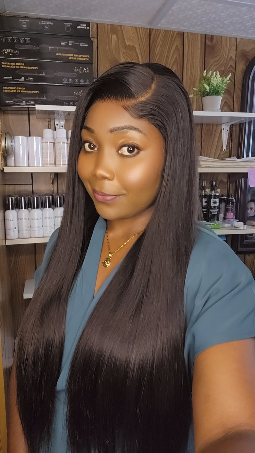 KARLA 24" 1B/30 DENTELLE HD SANS COLLE