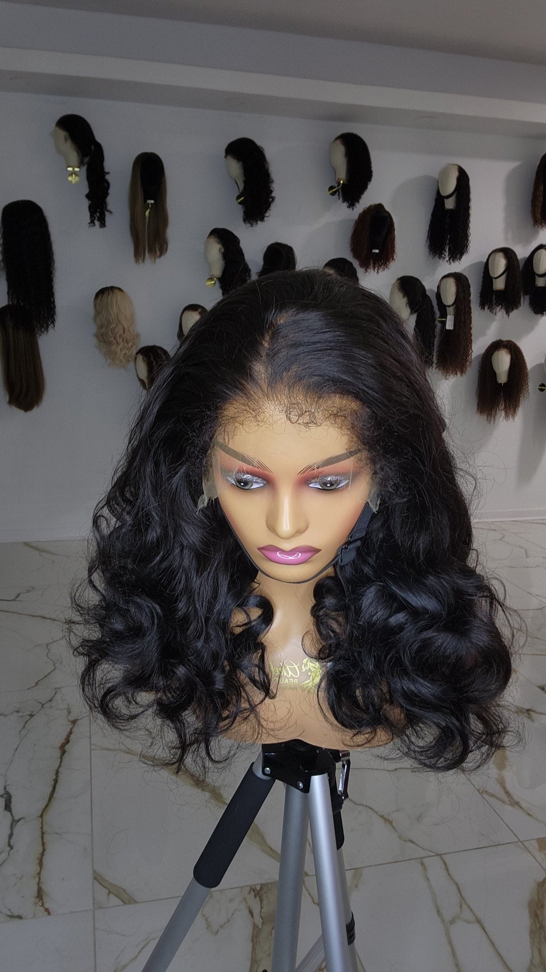 TRESSES À ONDULATIONS PROFONDES 28" DENTELLE 13×6 HD 1B
