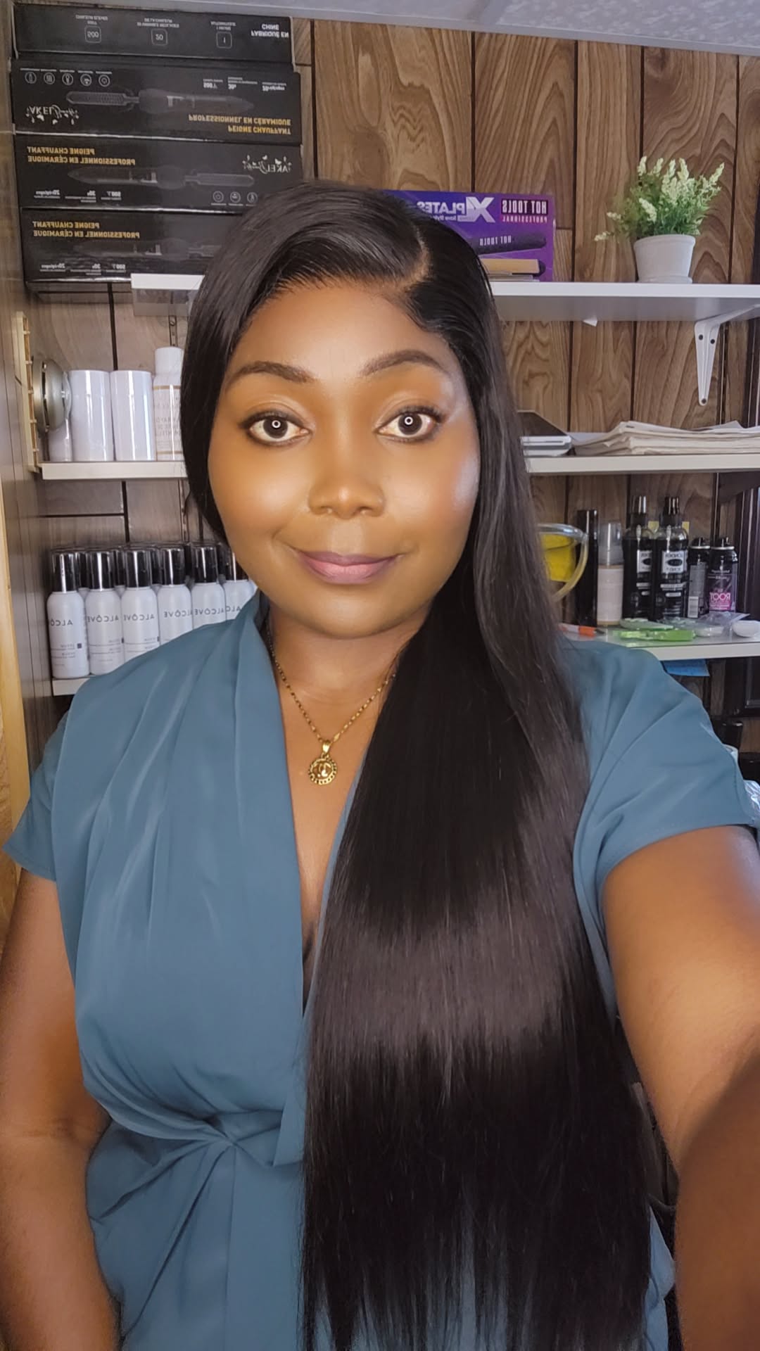 KARLA 24" 1B/30 DENTELLE HD SANS COLLE