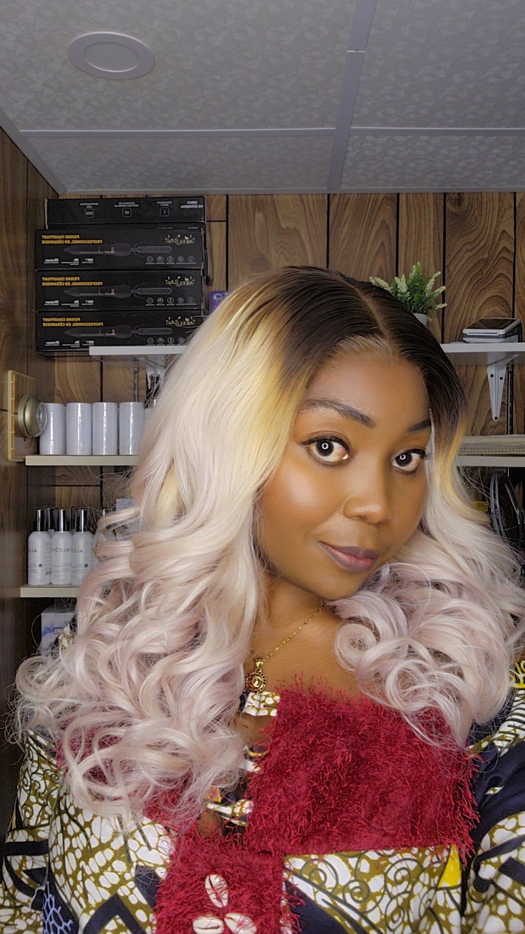 Cheveux blonds ondulés et rebondissants, fermeture 18 pouces, 5×5