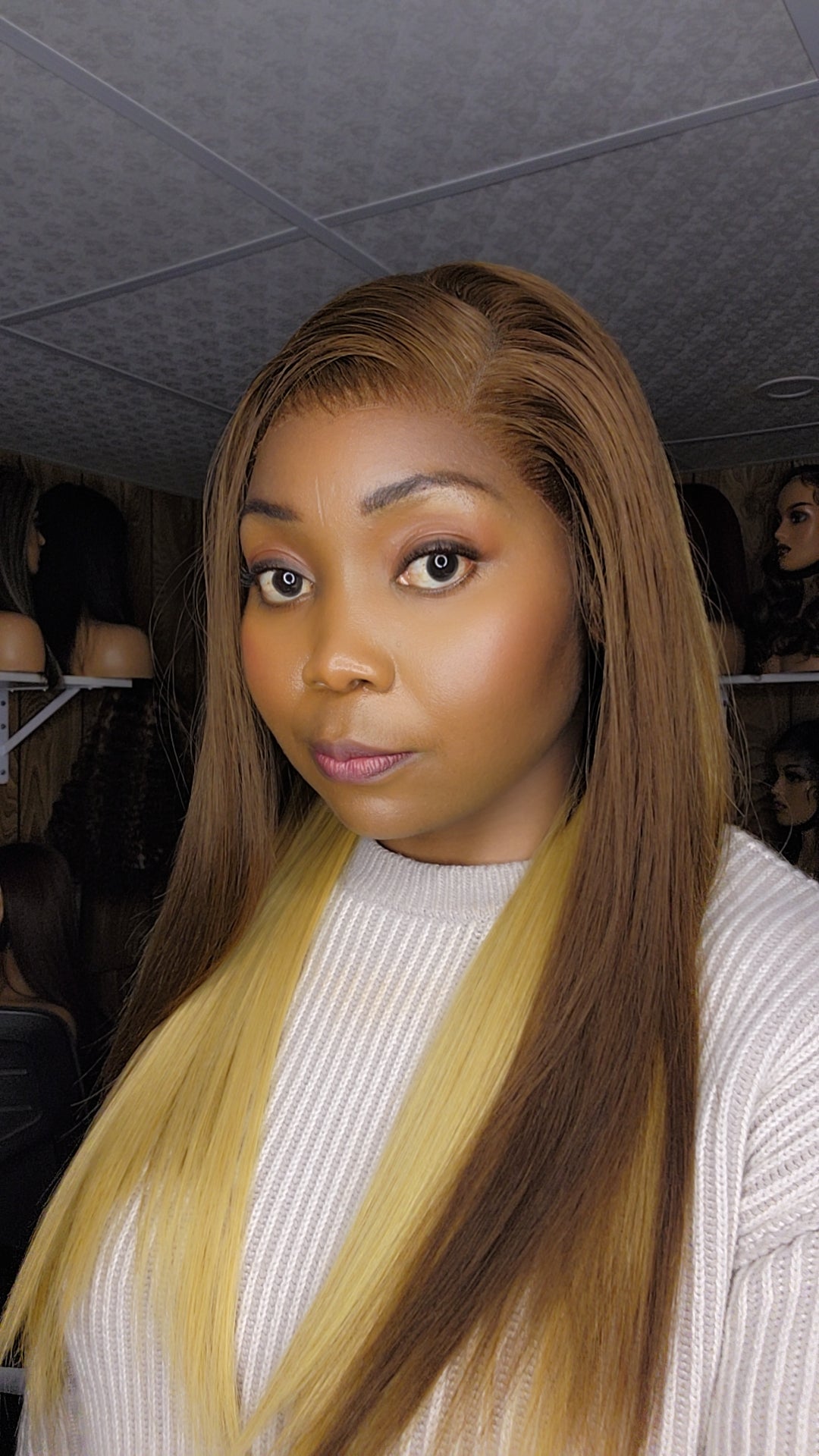 BLONDE/CHATIN 20" DENTELLE HD SANS COLLE