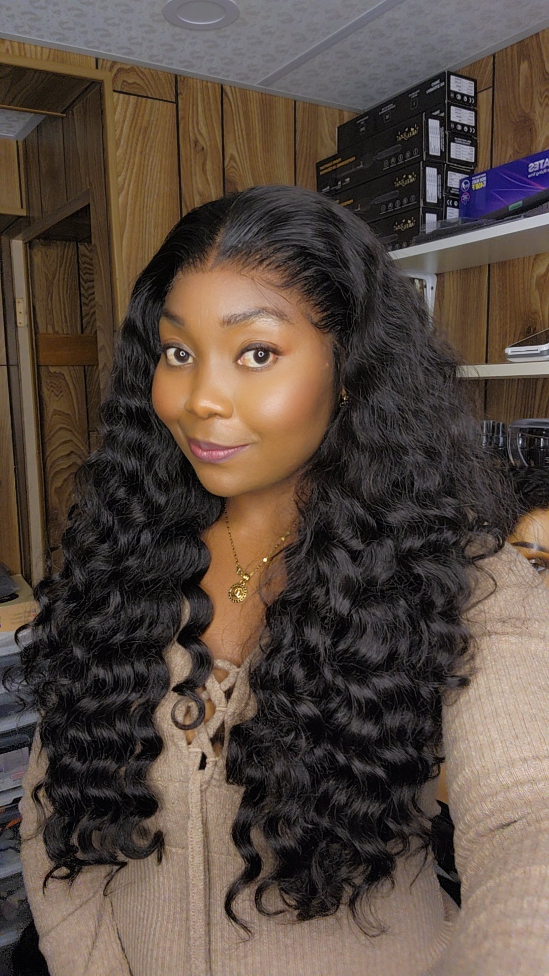 CECILIA 24" DENTELLE HD SANS COLLE